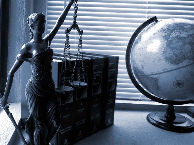 lawyer-attorney-law-judge-640x480-19927201.jpeg